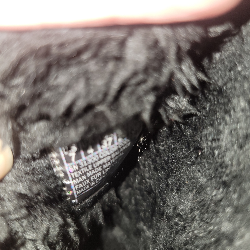 BOBS Alpine Slip ons - Picture 8 of 8